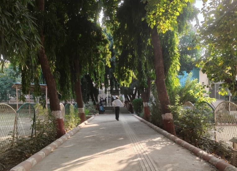 Deshbandhu College Campus photo 5
